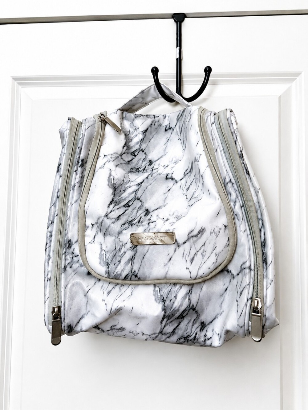 Bagsmart Xlarge Travel  Hanging Toiletry Cosemtic Bag - Marble Print